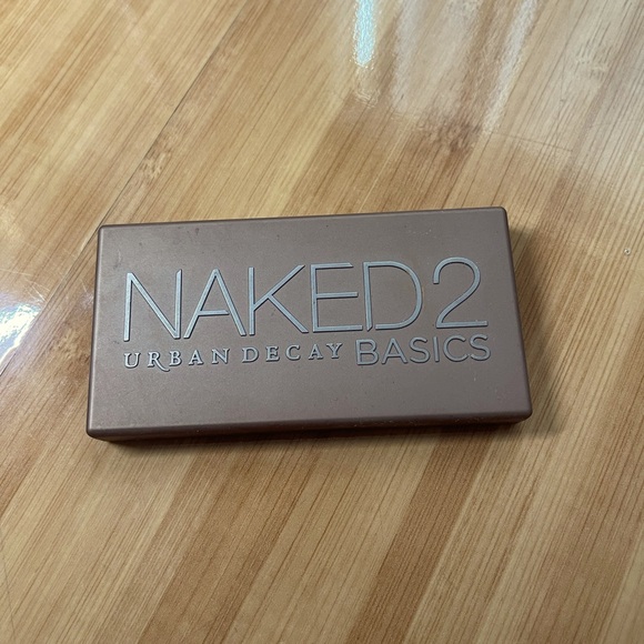 Urban decay Naked 2 Basics mini eyeshadow pallet - Picture 5 of 6